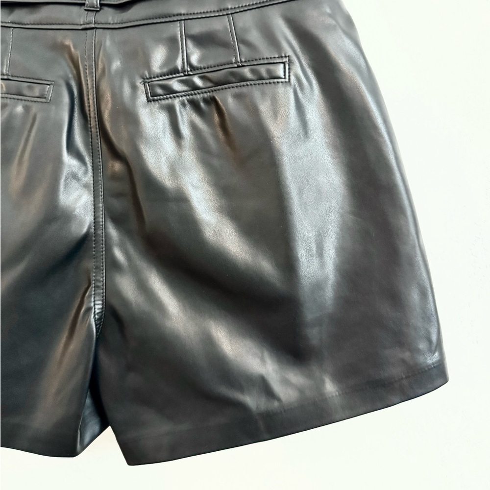 NWT Blank NYC Vegan Faux Leather Black Shorts - Picture 7 of 9
